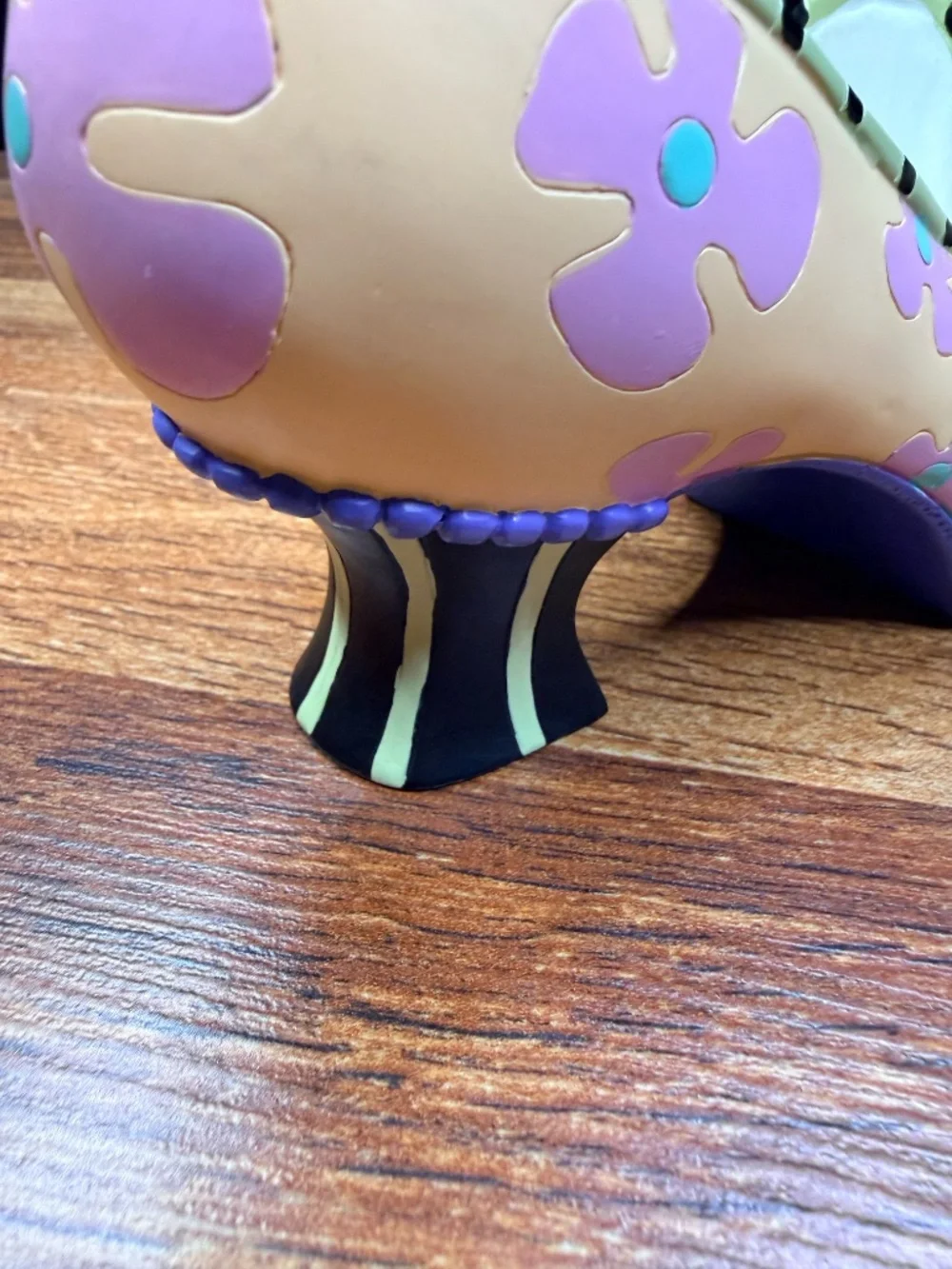 SHANNON MCGRAW Colorful Decorative High Heel Shoe Figurine